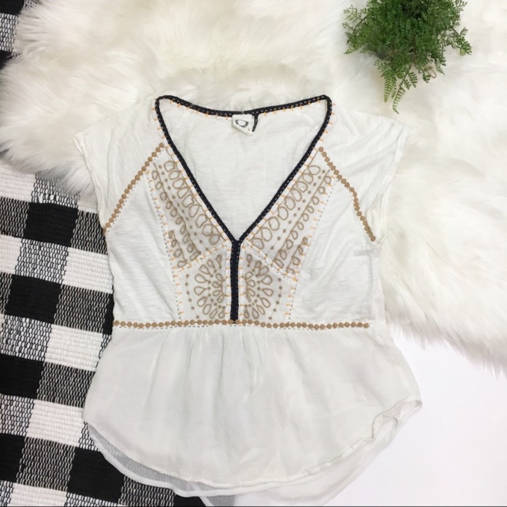Anthropologie Embroidered accent cream v neck